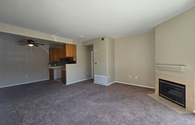 2 beds, 2 baths, $1,300, Unit # 1143