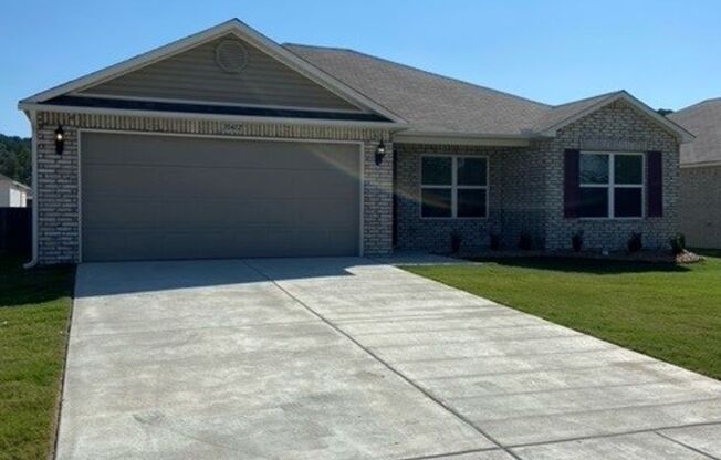 *Pre-Leasing* | Three Bedroom | Two Bath Home in Maumelle