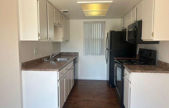 2 beds, 1 bath, 875 sqft, $2,450, Unit 646