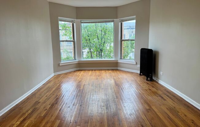 Bright & Spacious Logan Square 1 Bed