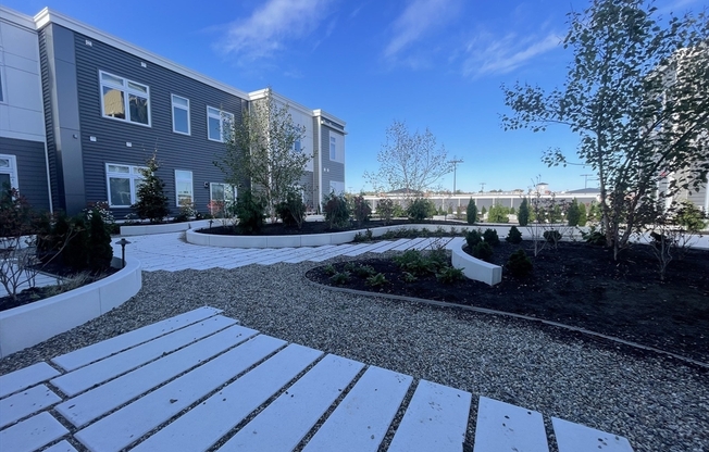 2 beds, 2 baths, 918 sqft, $3,595, Unit 220