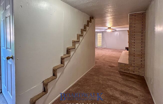 Spacious 3-Bed Basement Apartment in Sandy