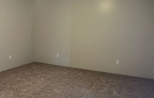 2 beds, 2 baths, 900 sqft, $1,675, Unit 817-48
