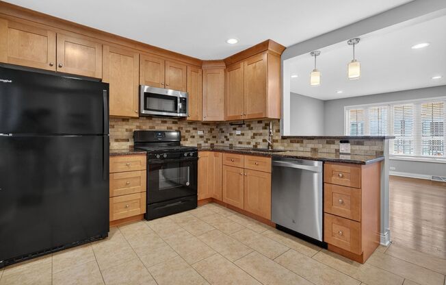 13-15 S Waiola Townhomes