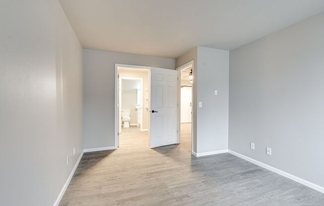 2 beds, 2 baths, 950 sqft, $1,499, Unit 307