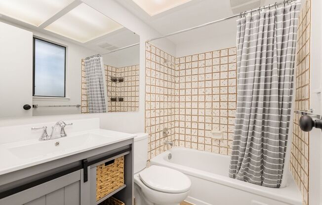 4 beds, 2.5 baths, $3,695