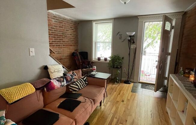 Charming 2 Bedroom/2 Bathroom Townhome in Pigtown, MD!