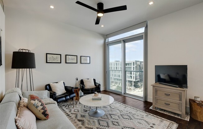 501 West Ave Apt 3202