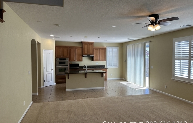 2704 ACAPULCO WAY