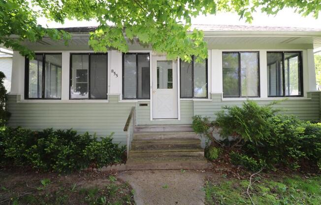 855 LANGLADE AVE