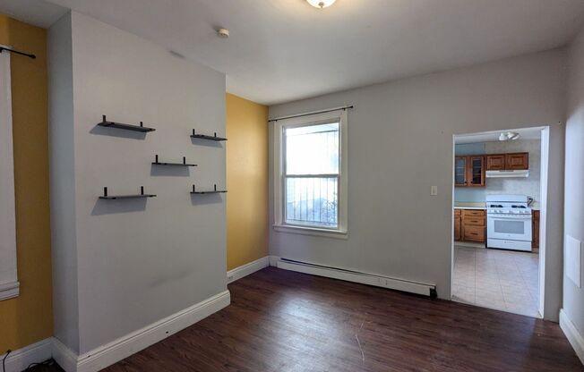 4 beds, 1 bath, $1,250