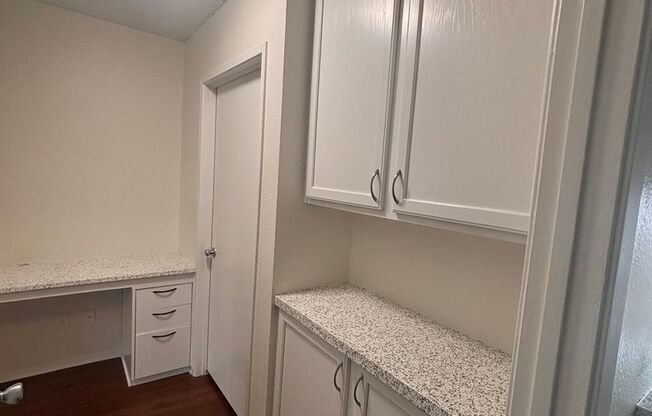 1 bed, 1 bath, 780 sqft, $2,375, Unit 36