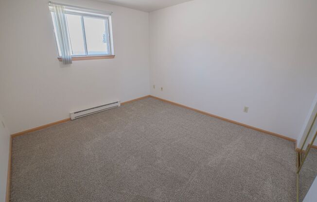 2 beds, 1 bath, 850 sqft, $750, Unit 2502-106