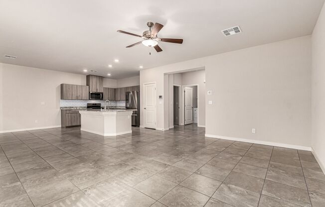 Gorgeous Gated 5 Bedroom Home in Aliante just minutes from 215