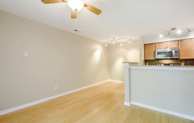 3204 Menchaca Rd