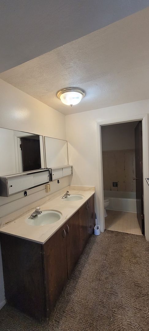 SINGLE FAMILY HOUSING -  2 bed/1 bath just off of University Parkway in Orem