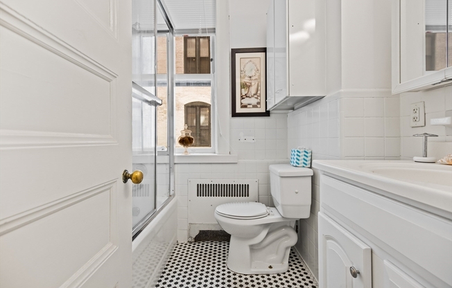 1 bed, 1 bath, 290 sqft, $2,750, Unit 3D