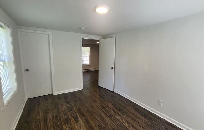 2 beds, 1 bath, $950