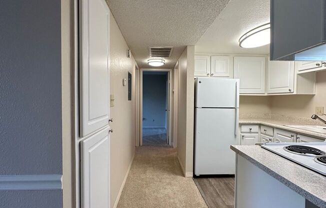 2 beds, 1 bath, $1,675, Unit 490108