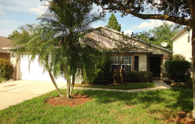 OVIEDO 3br 2ba in WAVERLEE WOODS with Water View!!!