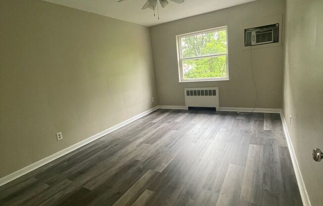 2370 West North Bend