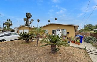 Beautiful 2BD/1BA Home in Clairemont W/ W/D, Private Yard, & Garage!