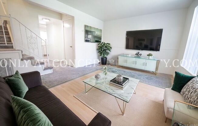 2 beds, 1.5 baths, 1,040 sqft, $1,349, Unit 14