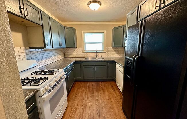 1 bed, 1 bath, 844 sqft, $1,450, Unit 6205 St Moritz Ave