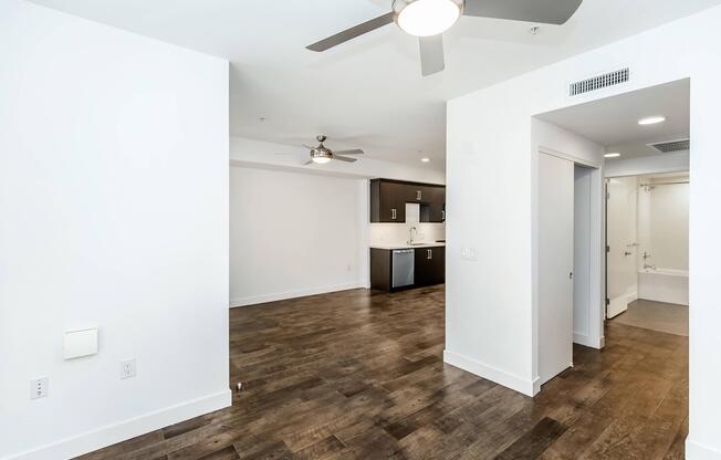 Studio, 1 bath, 631 sqft, $2,999