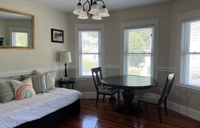 2 beds, 1 bath, 1,136 sqft, $2,700, Unit 2