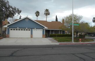 Introducing a charming 3-bedroom, 2-bathroom home located in the vibrant city of Las Vegas!