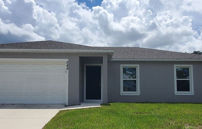 3/2 Home in PALM BAY!