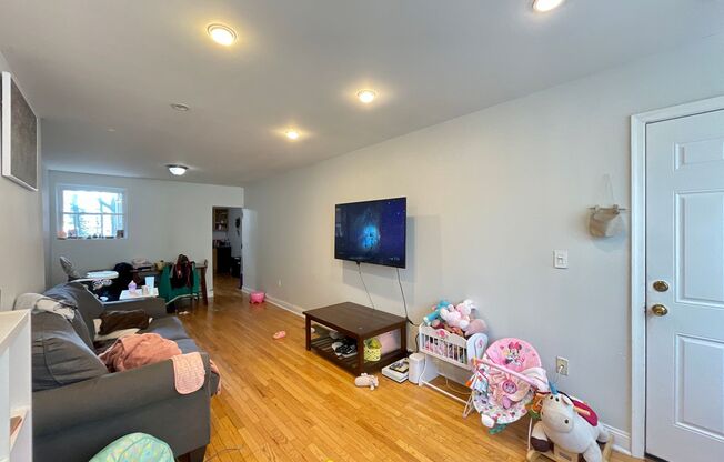 1436 S Broad