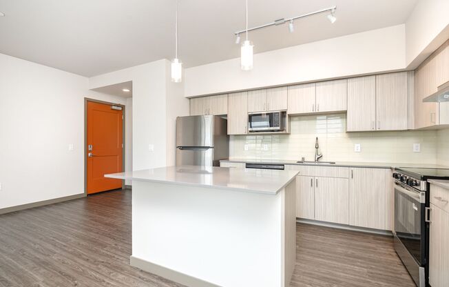 2 beds, 2 baths, $2,350, Unit Unit B212