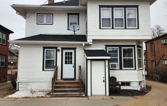 4907 Underwood Ave.