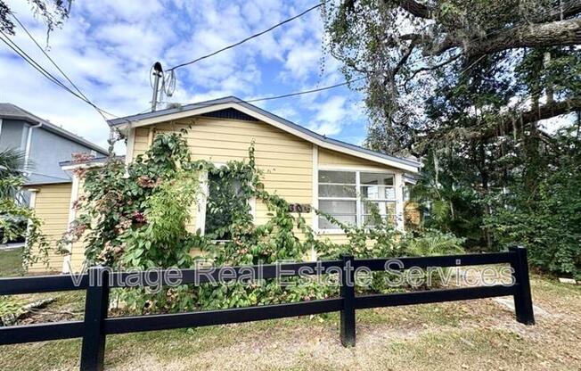 309 W COMANCHE AVE