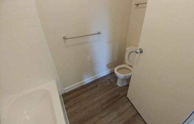 1 bed, 1 bath, 665 sqft, $1,520, Unit 1810-103