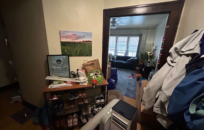 1 bed, 1 bath, $1,095, Unit 7