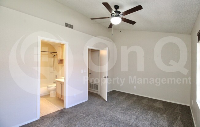 2 beds, 2.5 baths, 1,120 sqft, $1,675, Unit 1049