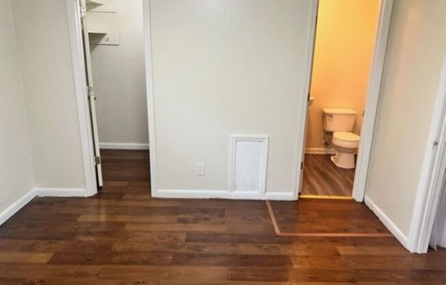 1 bed, 1 bath, 500 sqft, $800, Unit 434