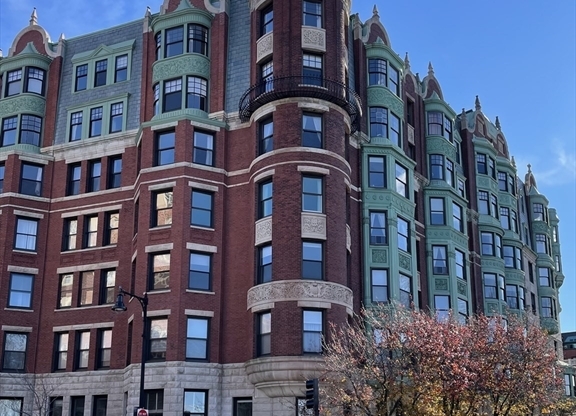 2 beds, 2 baths, 1,130 sqft, $4,850, Unit 304