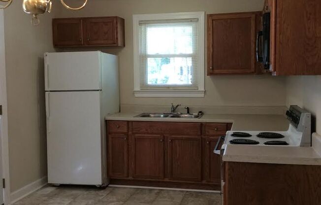 3BR/1.5BA Updated Ranch with Private Backyard in Prime Raleigh Location – $1,600/mo
