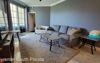 533 NE 3rd Ave , #545