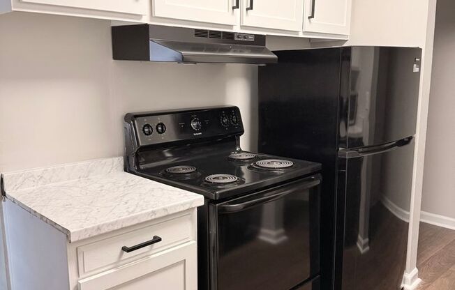 2 beds, 1 bath, 850 sqft, $1,245, Unit 8E