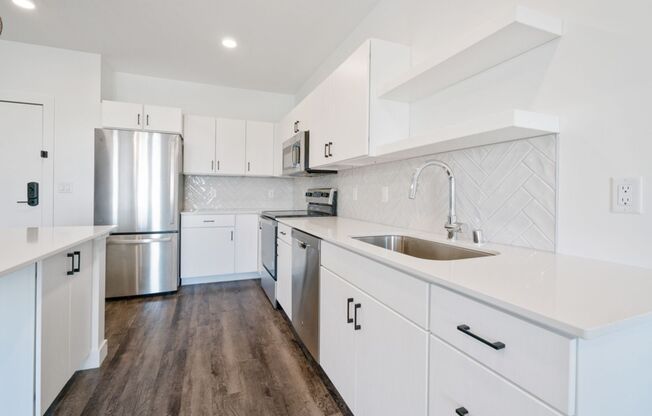 1 bed, 1 bath, 577 sqft, $1,450, Unit 305