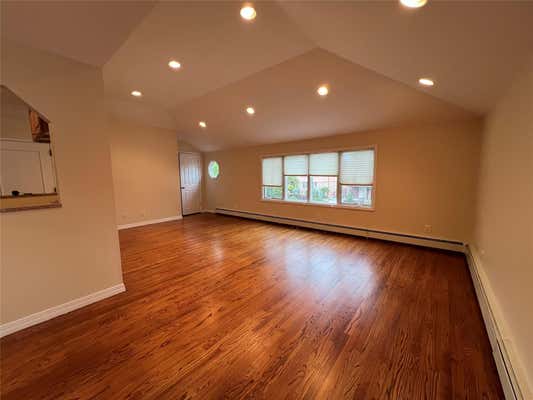 157 24 16 AVE