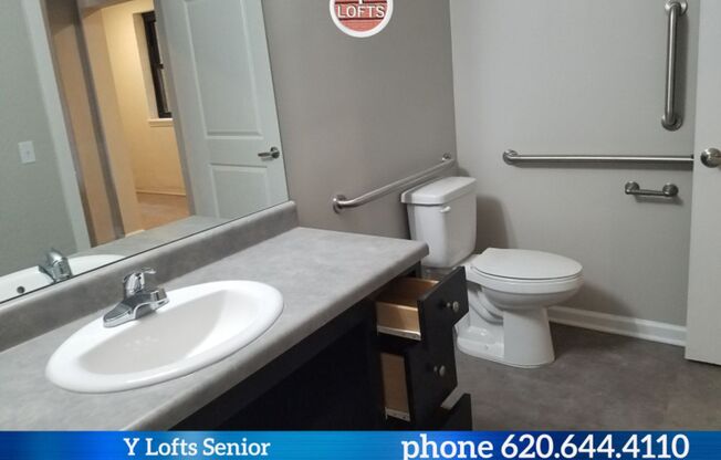 2 beds, 1 bath, 1,119 sqft, $985, Unit 018