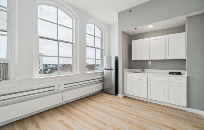 Studio, 1 bath, 282 sqft, $1,295, Unit 311