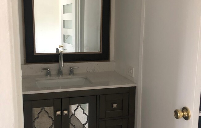 Studio, 1 bath, 400 sqft, $1,550, Unit 102