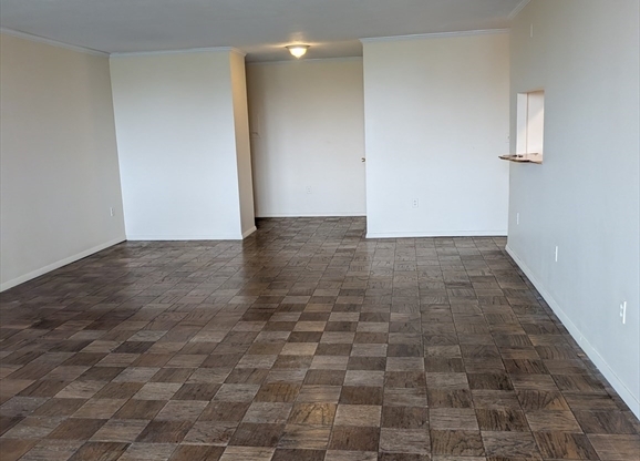 3 beds, 2 baths, 1,413 sqft, $3,500, Unit 9H